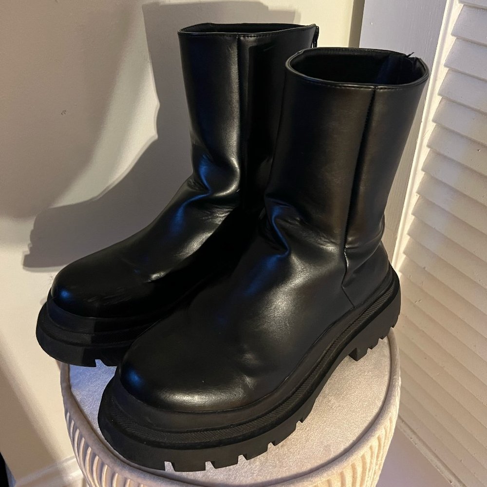 Black Yeezy-Esque Boots
